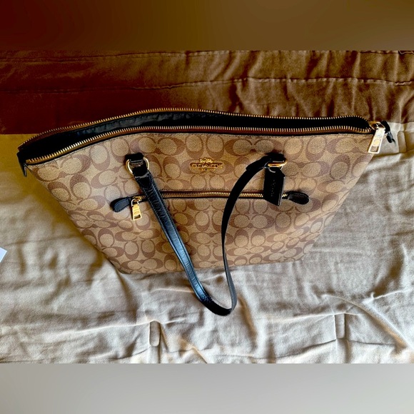 Coach Tan and Black Signature Tote - Picture 5 of 8